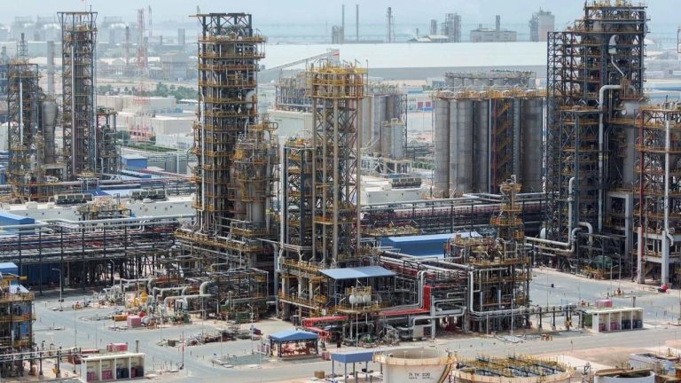 Goditje për Arabinë Saudite, Emiratet e Bashkuara Arabe tërhiqen nga Organizata e Vendeve Eksportuese të Naftës