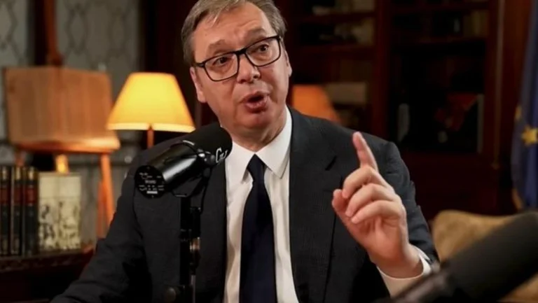 Presidenti Vuçiç: Më thonin jam pro shqiptar, sepse nëna ime ka tradhtuar babain me një shqiptar