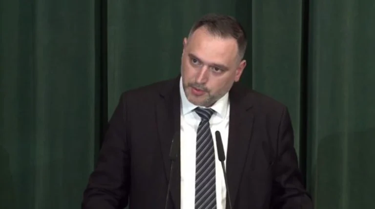 Firmoset marrëveshja për anijet ushtarake shqiptare, Nufi: 400 të punësuar, do të prodhojmë për vete dhe për eksport